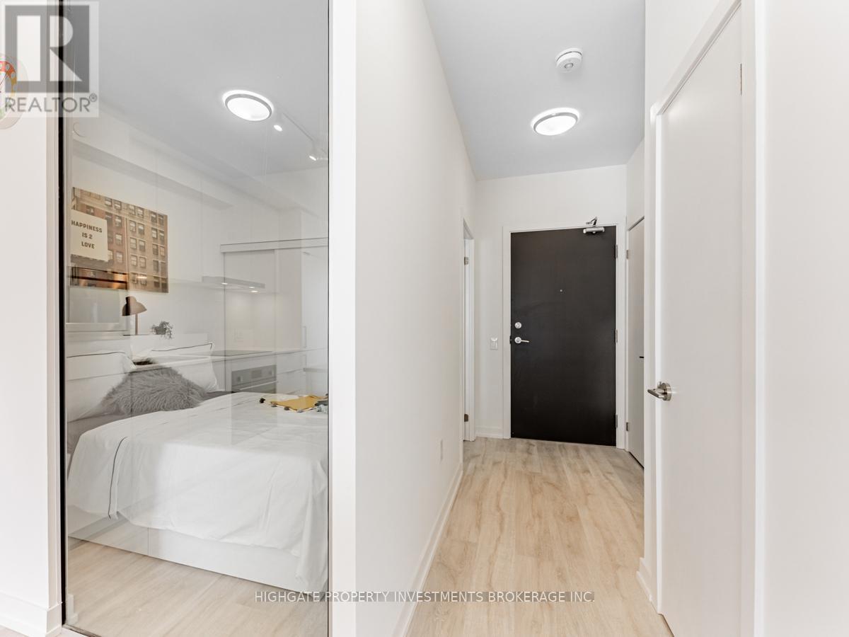 N437 - 7 Golden Lion Heights, Toronto, Ontario  M2M 3T9 - Photo 4 - C13145558