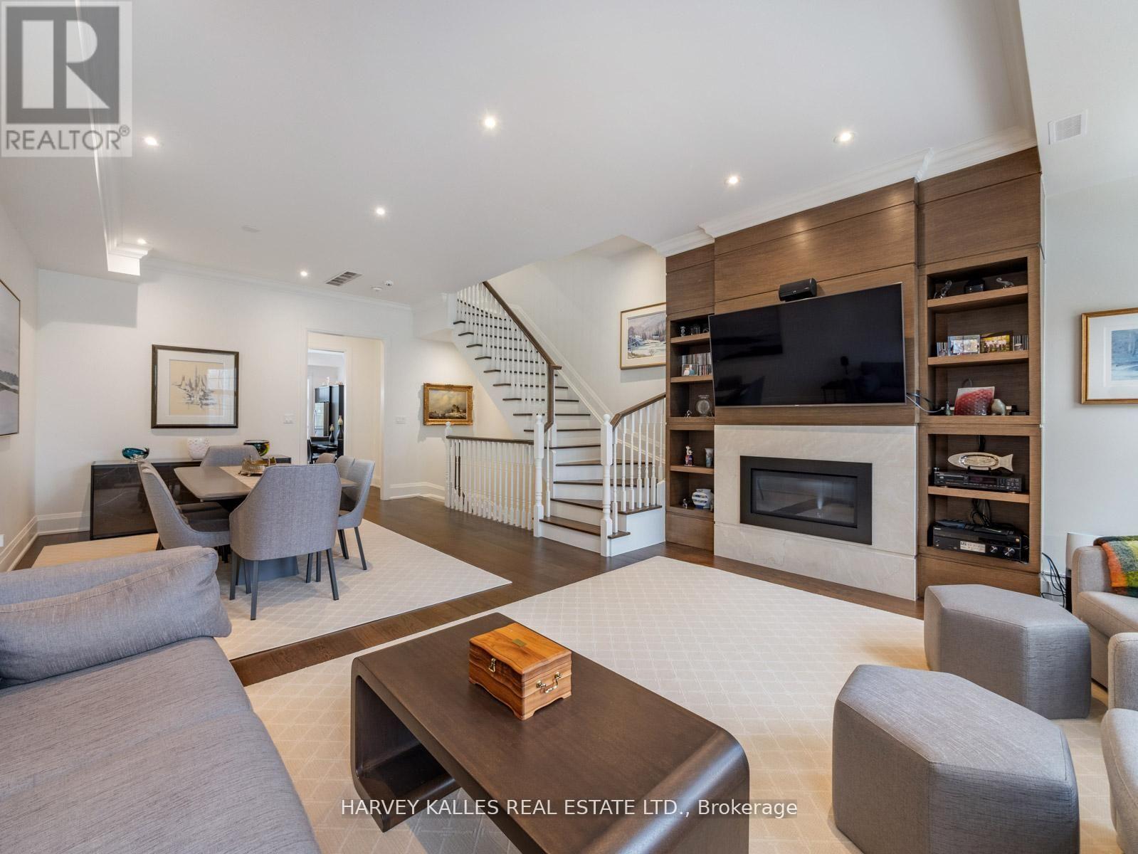 2460a Bayview Avenue, Toronto, Ontario  M2L 0A3 - Photo 12 - C13145610