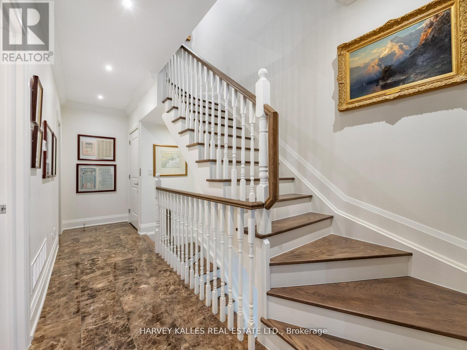 2460a Bayview Avenue, Toronto, Ontario  M2L 0A3 - Photo 9 - C13145610