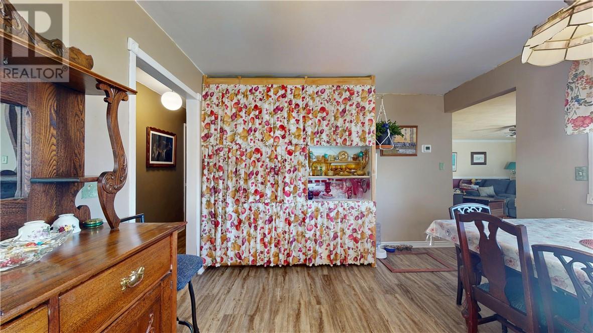 21 Vankoughnet Street E, Little Current, Ontario  P0P 1K0 - Photo 10 - 2127661
