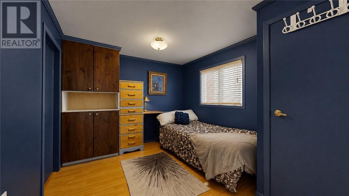 21 Vankoughnet Street E, Little Current, Ontario  P0P 1K0 - Photo 17 - 2127661