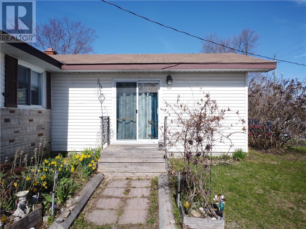 21 Vankoughnet Street E, Little Current, Ontario  P0P 1K0 - Photo 23 - 2127661