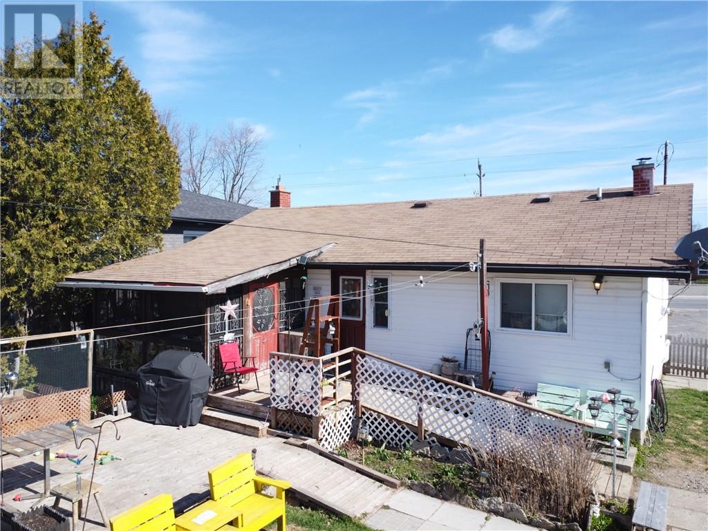 21 Vankoughnet Street E, Little Current, Ontario  P0P 1K0 - Photo 21 - 2127661
