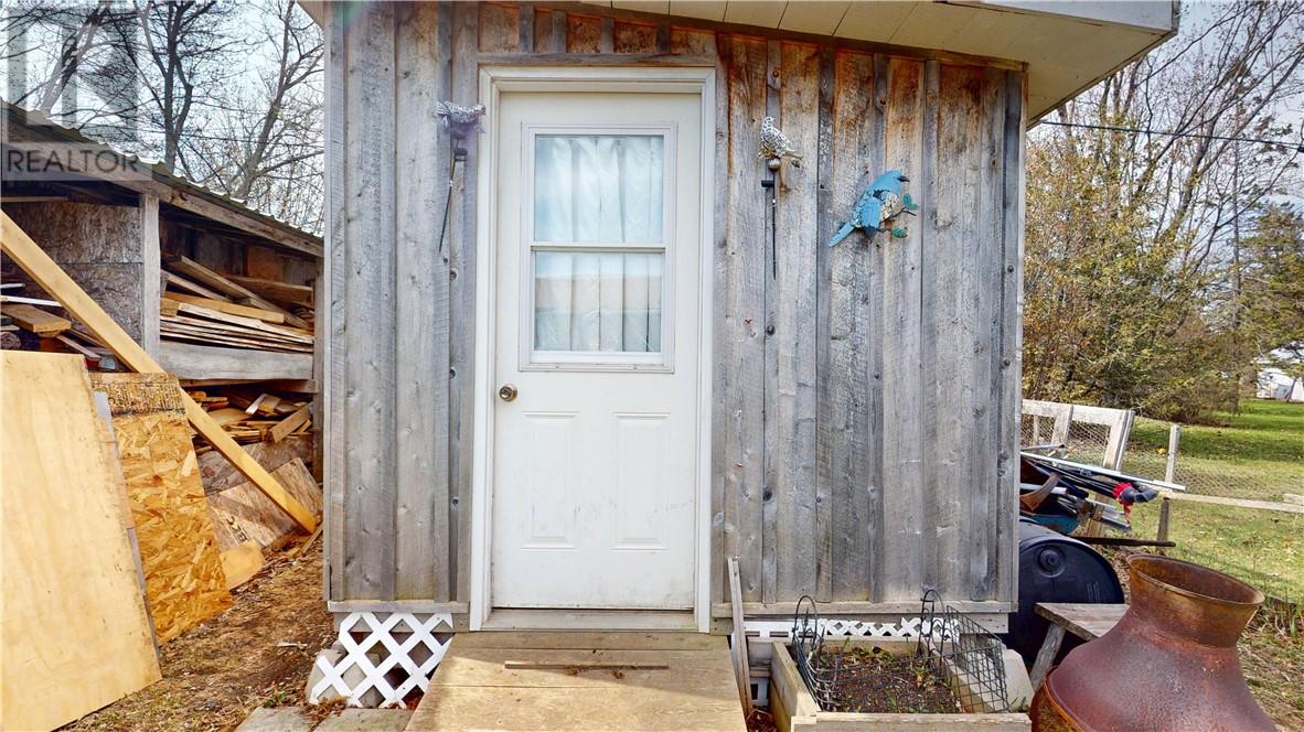 21 Vankoughnet Street E, Little Current, Ontario  P0P 1K0 - Photo 22 - 2127661