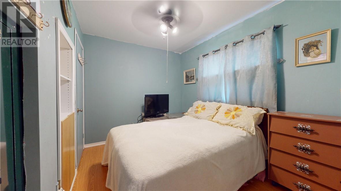 21 Vankoughnet Street E, Little Current, Ontario  P0P 1K0 - Photo 16 - 2127661
