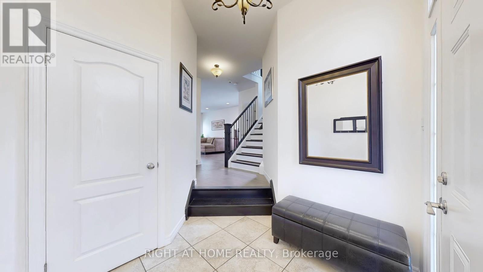 751 Blackacres Boulevard, London North, Ontario  N6G 0J1 - Photo 5 - X12941574