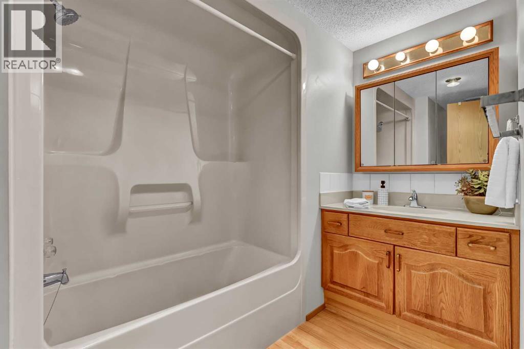 143, 1480 Southview Drive Se, Medicine Hat, Alberta T1B 3Z3 - Photo 24 - A2311330