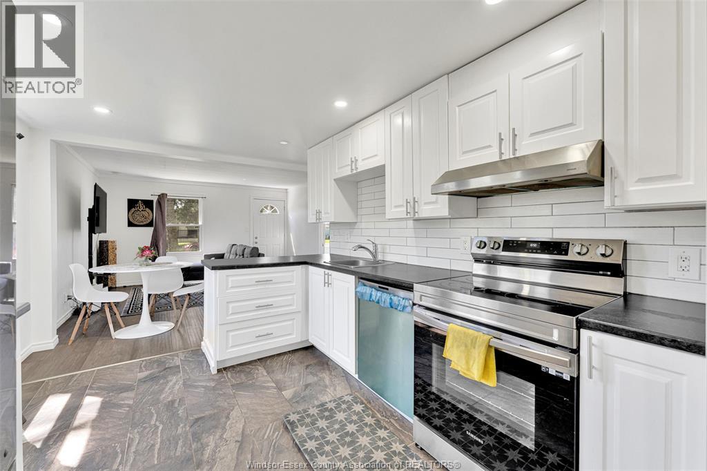 3456 Riberdy, Windsor, Ontario N8W 3V6 - Photo 16 - 26011480