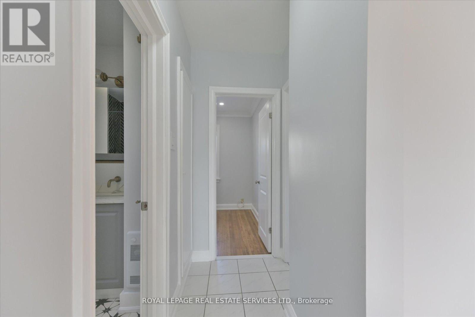 8 Pritchard Avenue, Toronto, Ontario  M6N 1T1 - Photo 15 - W13144564