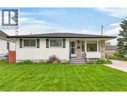 8 WOODROW Street N, St. Catharines, Ontario