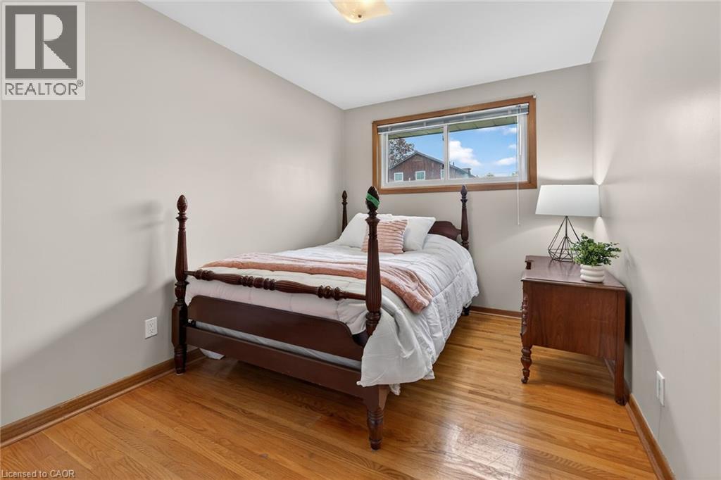 8 Woodrow Street N, St. Catharines, Ontario  L2P 3K1 - Photo 21 - 40827636