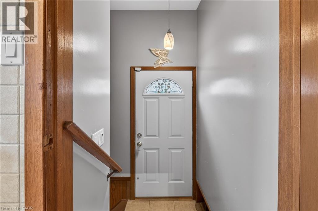 8 Woodrow Street N, St. Catharines, Ontario  L2P 3K1 - Photo 23 - 40827636