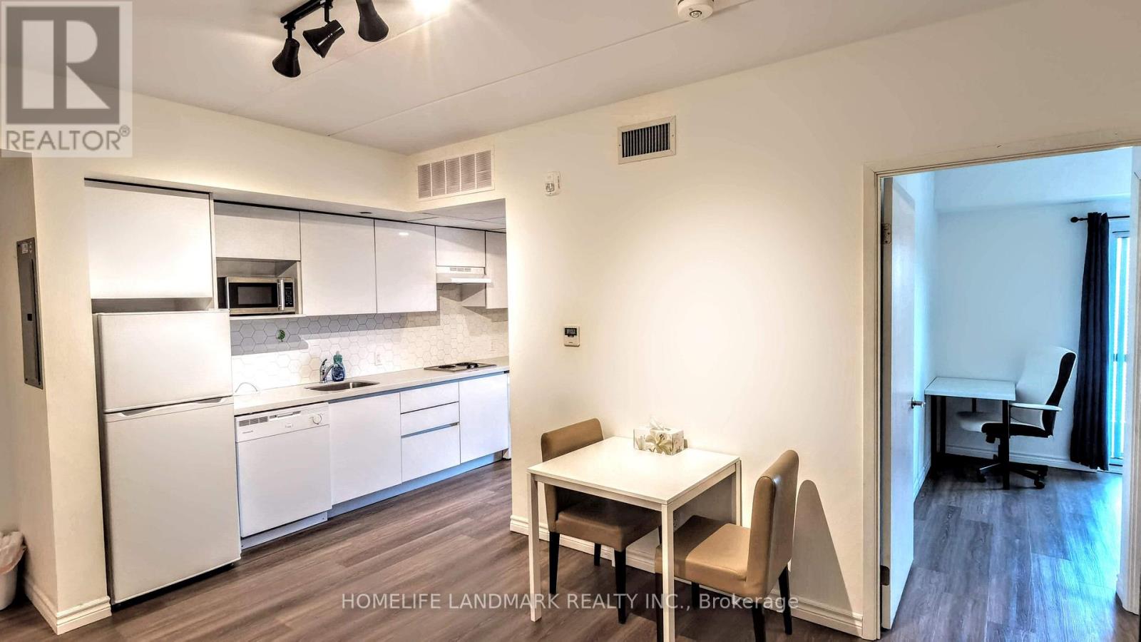 504 - 268 Lester Street, Waterloo, Ontario  N2L 0J7 - Photo 6 - X12866560