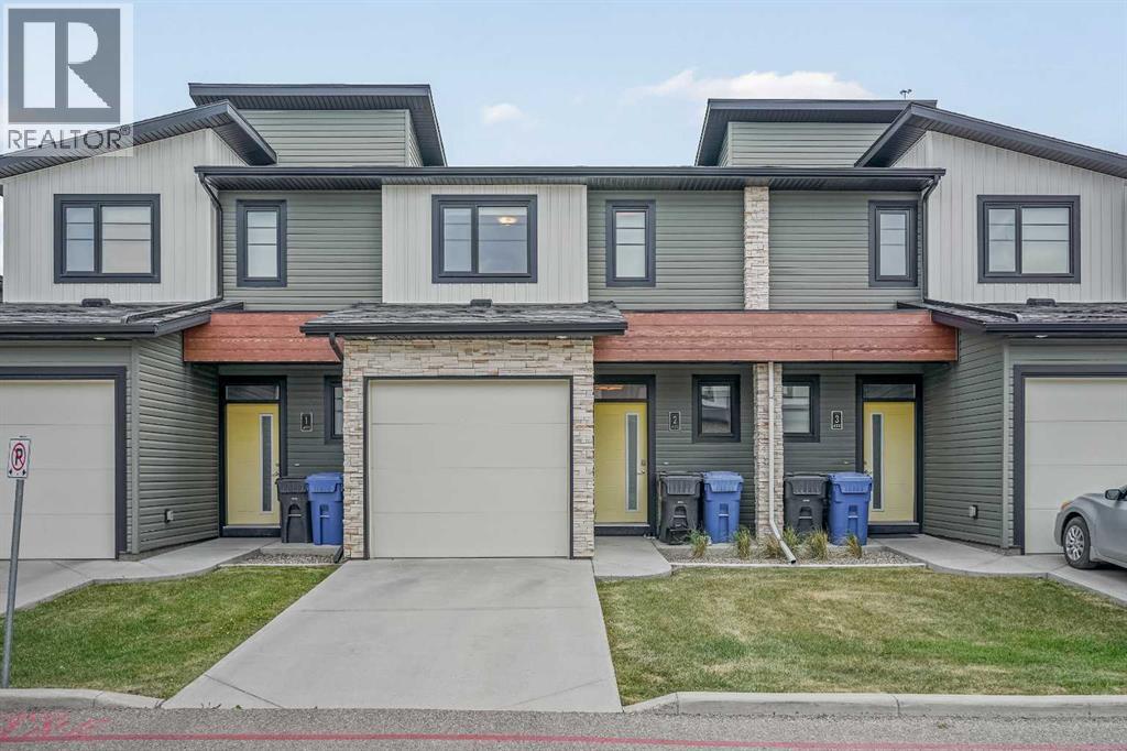 2, 422 Highlands Boulevard W, Lethbridge, Alberta  T1J 5K5 - Photo 1 - A2311709
