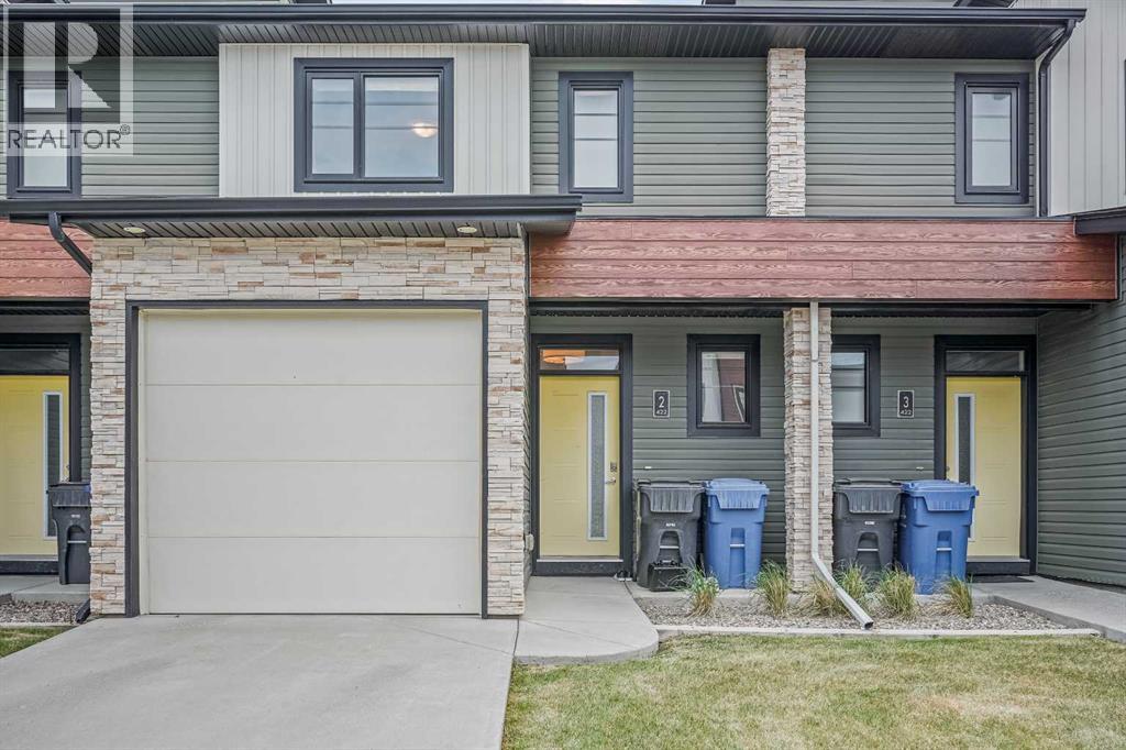 2, 422 Highlands Boulevard W, Lethbridge, Alberta  T1J 5K5 - Photo 2 - A2311709