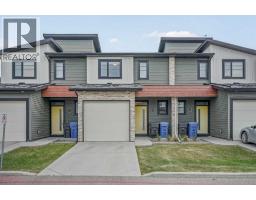 2, 422 Highlands Boulevard W, Lethbridge, Alberta