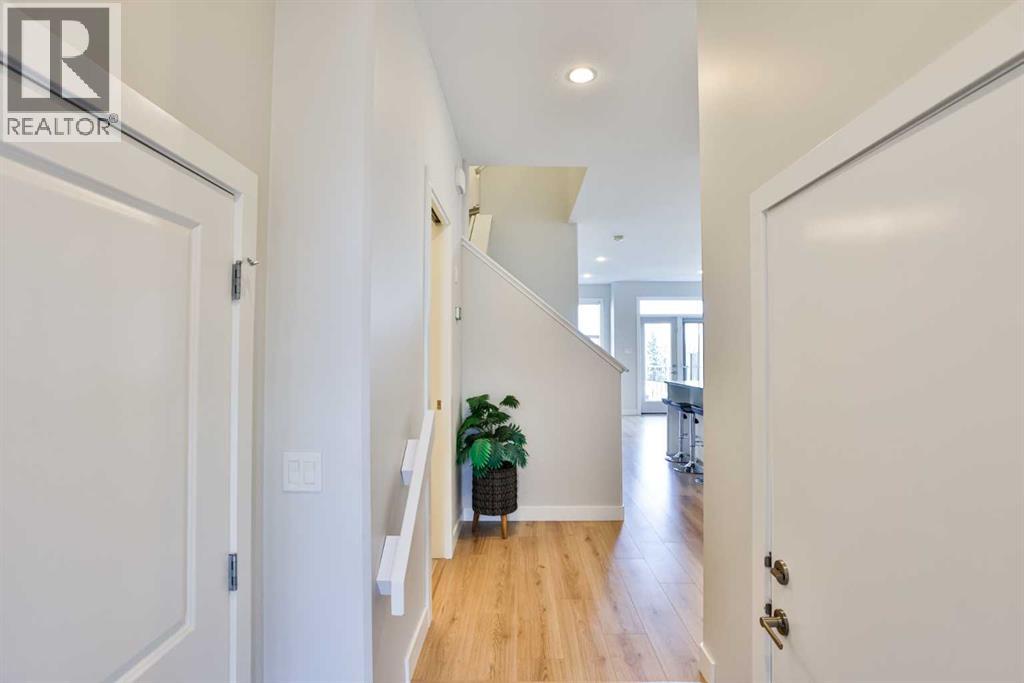 3, 65 Aquitania Circle W, Lethbridge, Alberta  T1J 5M5 - Photo 3 - A2310696