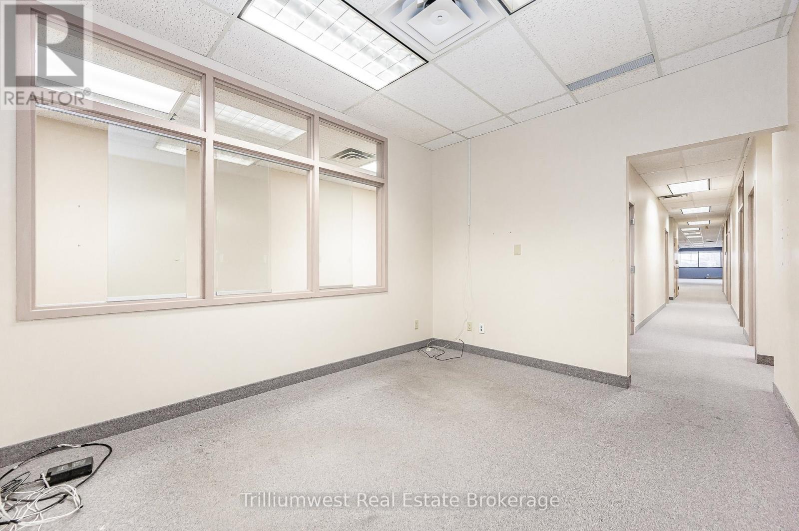 201 - 450 Speedvale Ave W Avenue, Guelph, Ontario  N1H 7Y6 - Photo 8 - X12338404