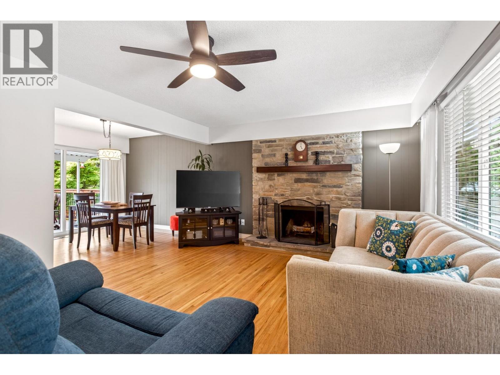 5240 Sprott Street, Burnaby, British Columbia  V5G 1T5 - Photo 4 - R3124703