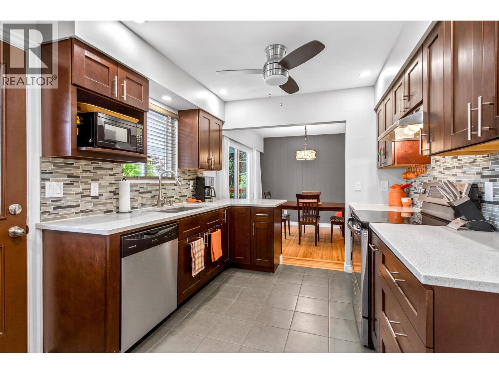 5240 Sprott Street, Burnaby, British Columbia  V5G 1T5 - Photo 10 - R3124703