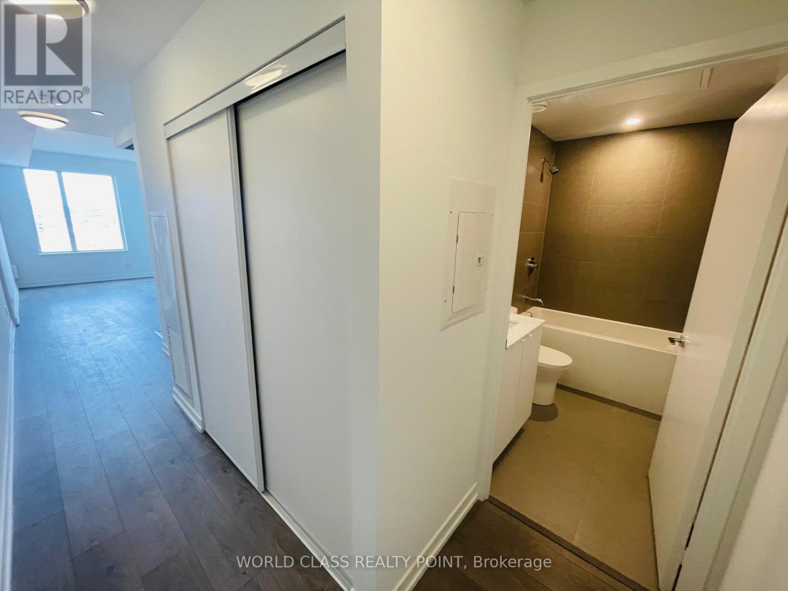 720 - 270 Dufferin Street, Toronto, Ontario  M6K 0H8 - Photo 10 - W13145550