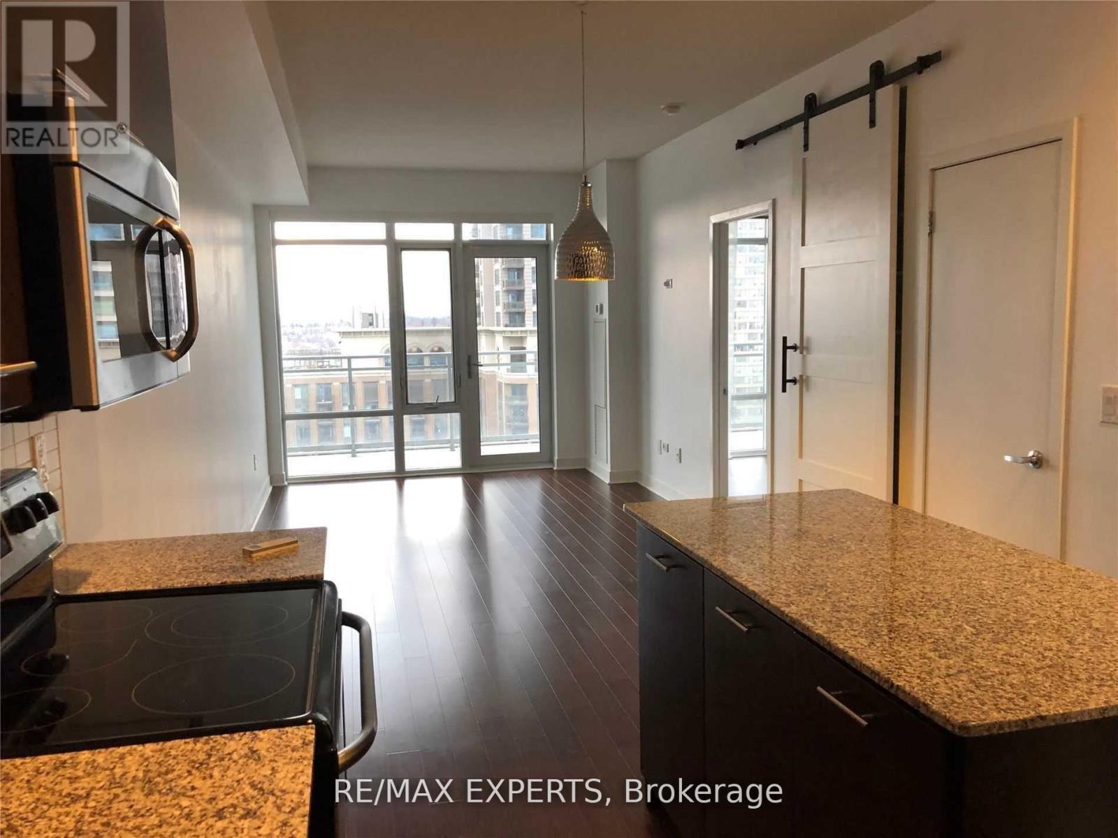 1007 - 365 Prince Of Wales Drive, Mississauga, Ontario  L5B 0G6 - Photo 3 - W13145586