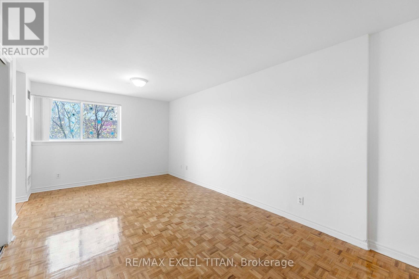 409 - 1407 Dupont Street, Toronto, Ontario  M6H 2B1 - Photo 2 - W13145618