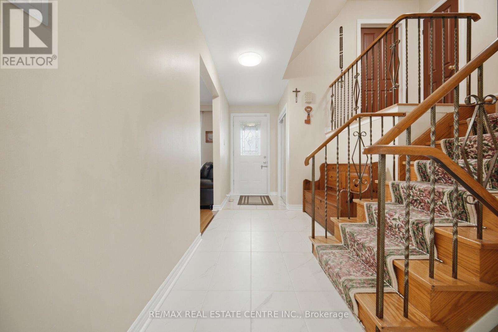 3590 Fieldgate Drive, Mississauga, Ontario  L4X 2J7 - Photo 12 - W13145622