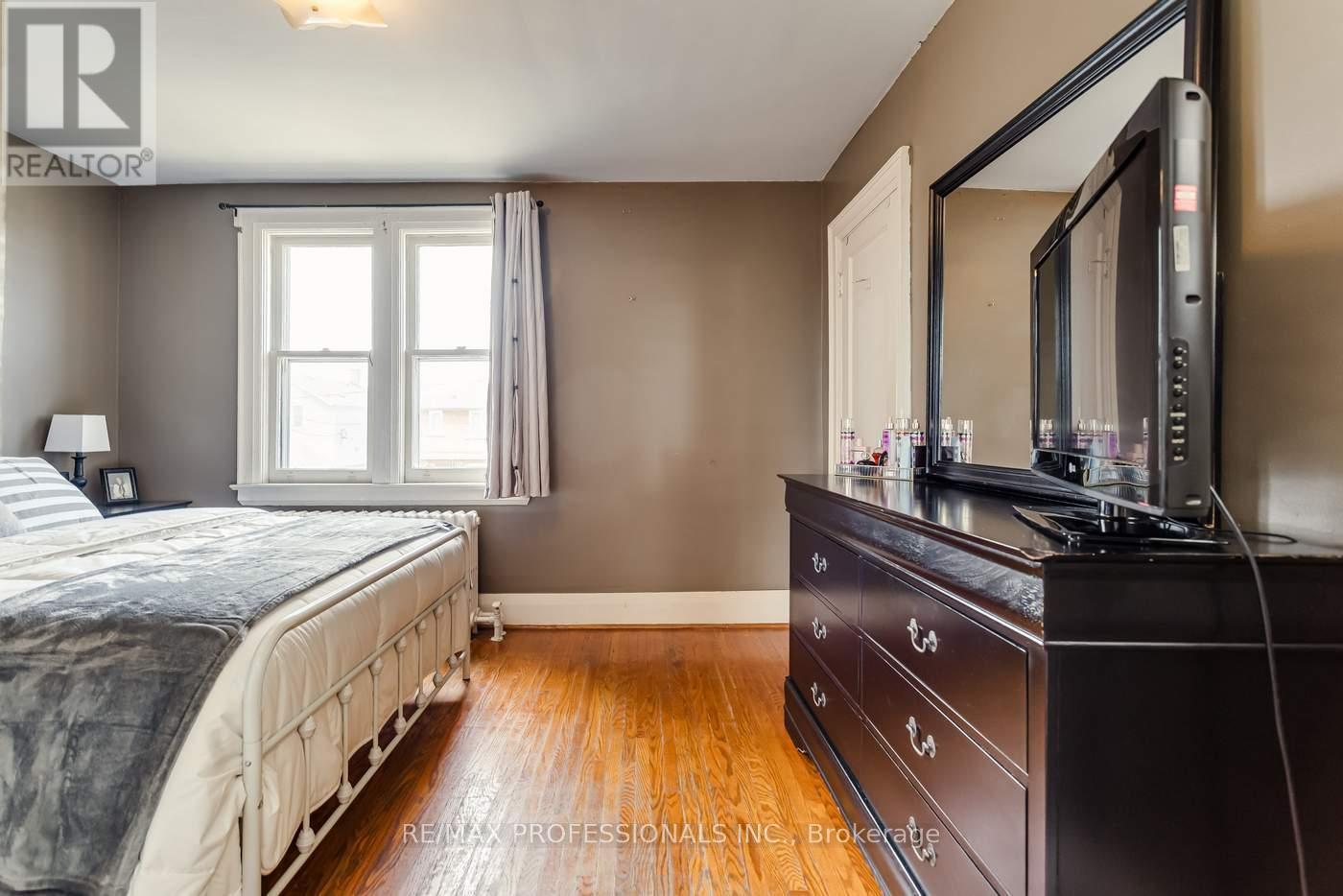 155 Aileen Avenue, Toronto, Ontario  M6M 1G1 - Photo 17 - W13145650