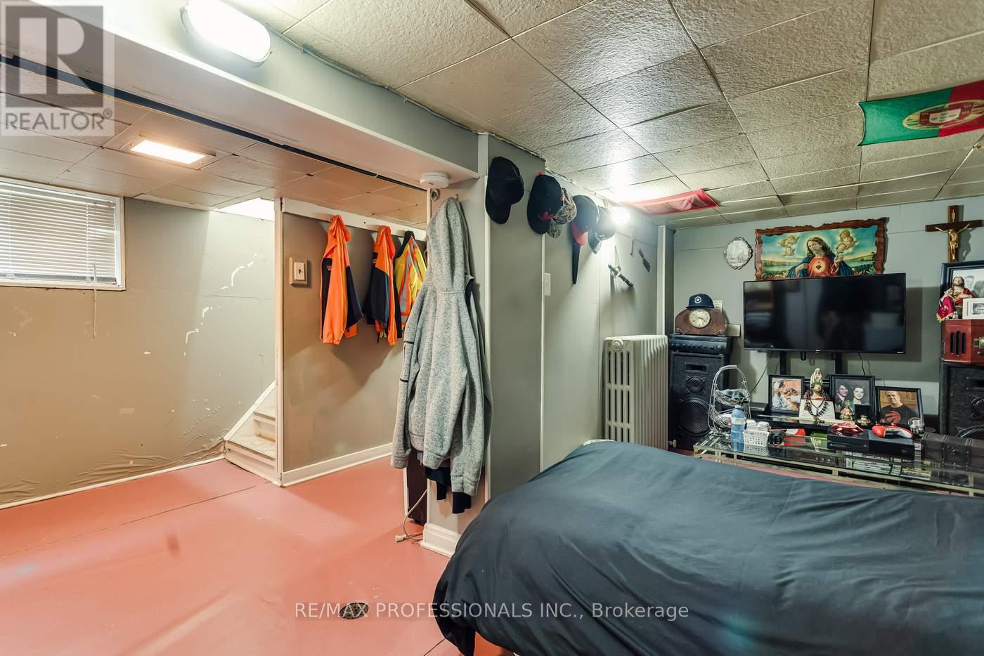 155 Aileen Avenue, Toronto, Ontario  M6M 1G1 - Photo 25 - W13145650
