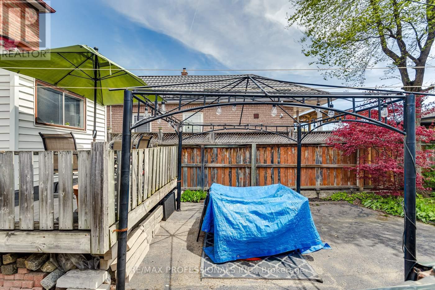 155 Aileen Avenue, Toronto, Ontario  M6M 1G1 - Photo 33 - W13145650
