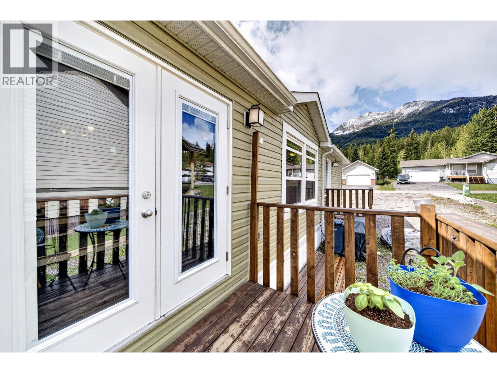24 Darby Crescent, Elkford, British Columbia  V0B 1H0 - Photo 39 - 10387576
