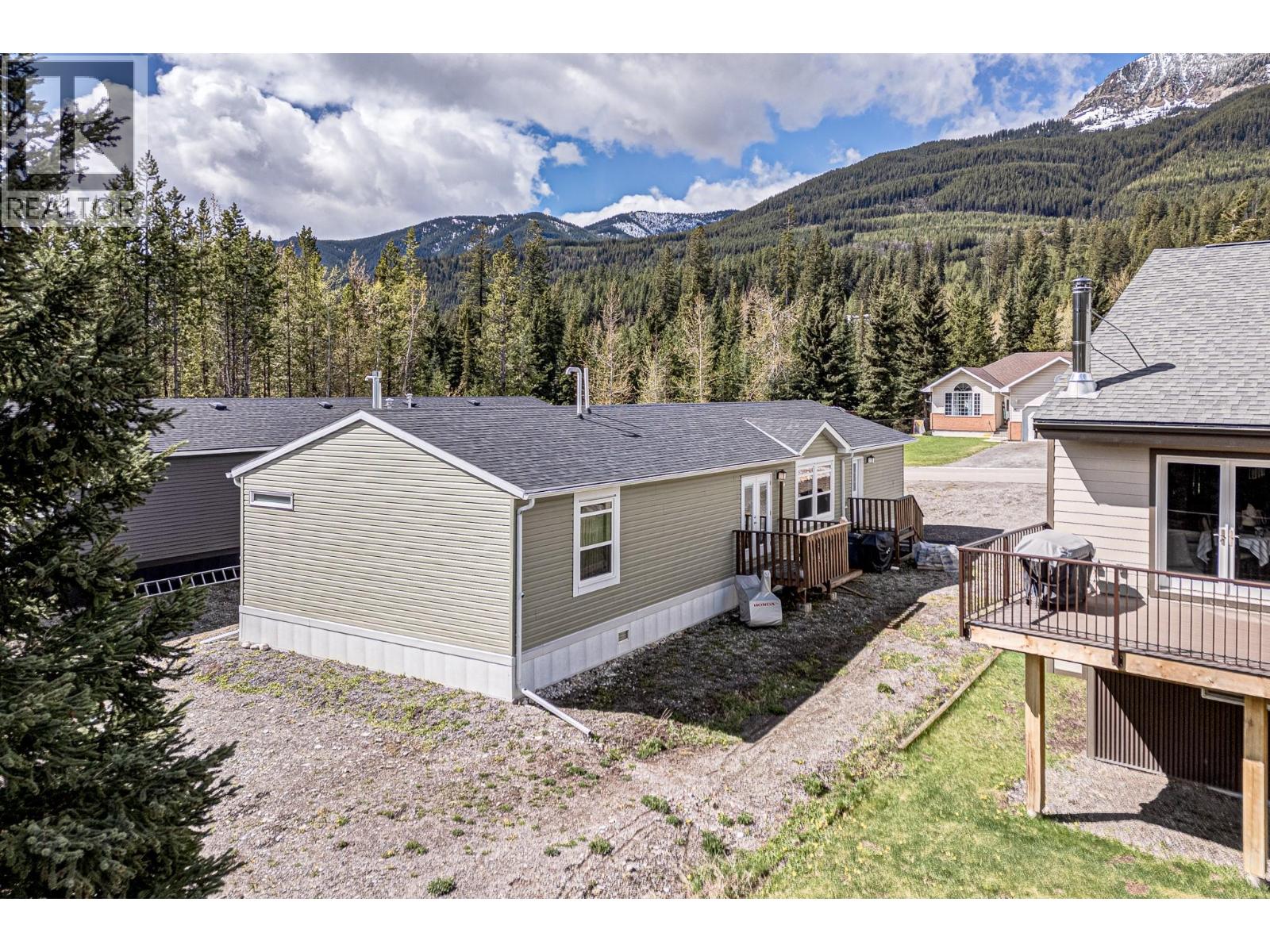 24 Darby Crescent, Elkford, British Columbia  V0B 1H0 - Photo 47 - 10387576