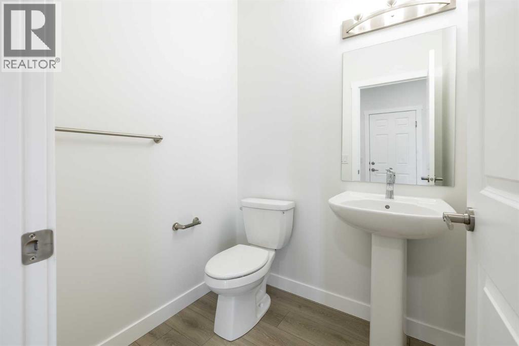 63 Amber View, Balzac, Alberta  T4B 5T7 - Photo 7 - A2281305