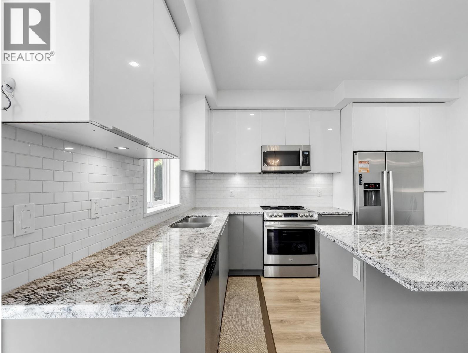 121 1480 Southview Street, Coquitlam, British Columbia  V3E 0G5 - Photo 7 - R3124911