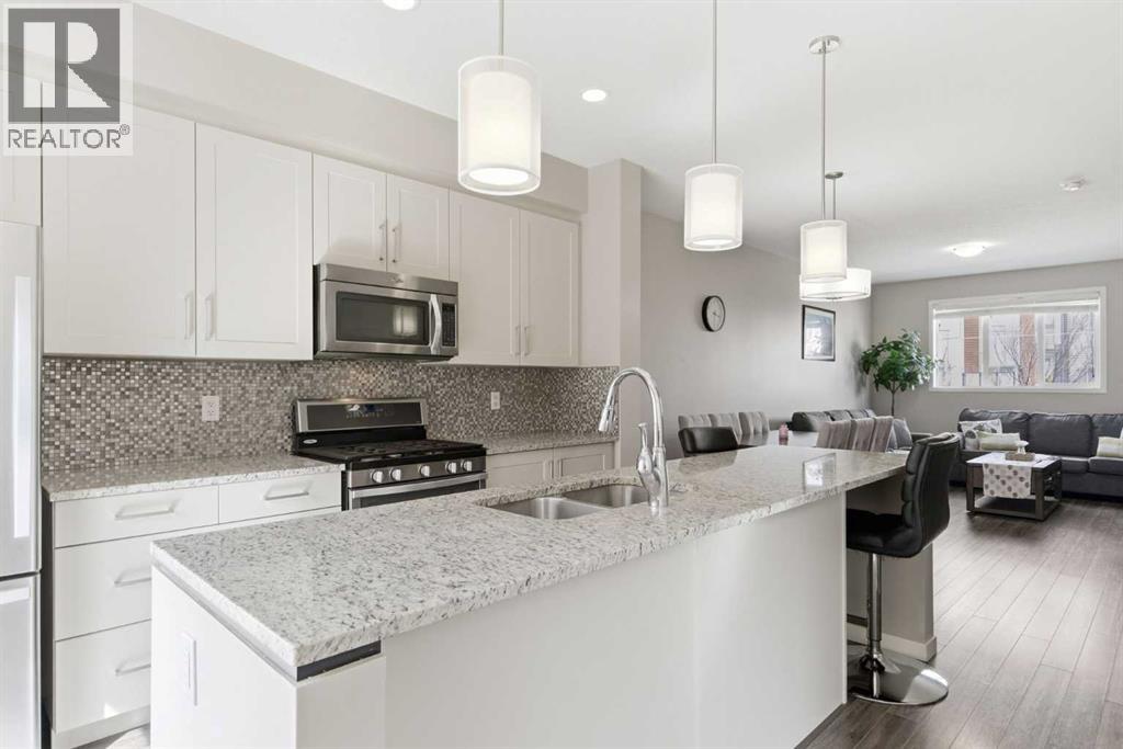 150 Copperpond Villas SE, Calgary, Alberta  T2Z 5B8 - Photo 8 - A2304949