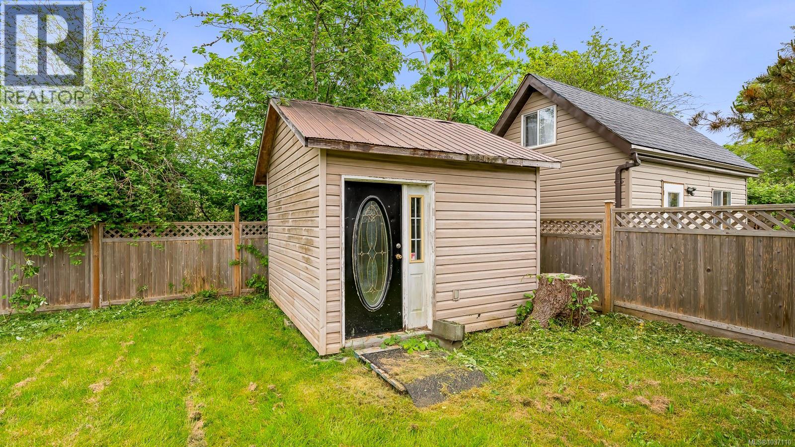 2442 Fitzgerald Ave, Courtenay, British Columbia  V9N 8K8 - Photo 5 - 1037110