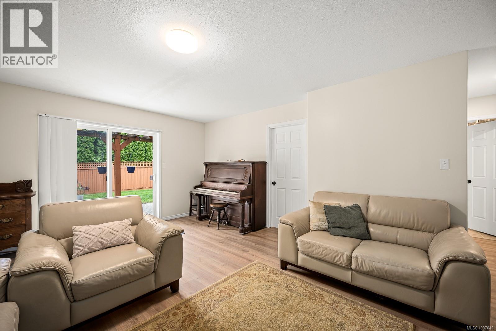 2065 Hawk Dr, Courtenay, British Columbia  V9N 9B1 - Photo 34 - 1037043