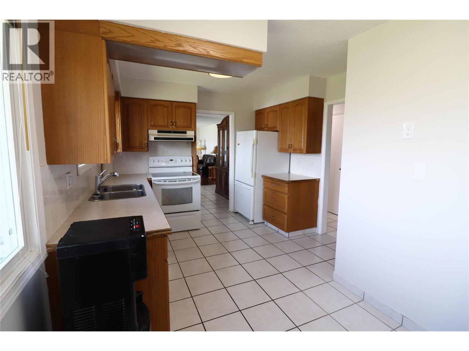 136 Greenstone Drive, Kamloops, British Columbia  V2C 1N5 - Photo 5 - 10387931