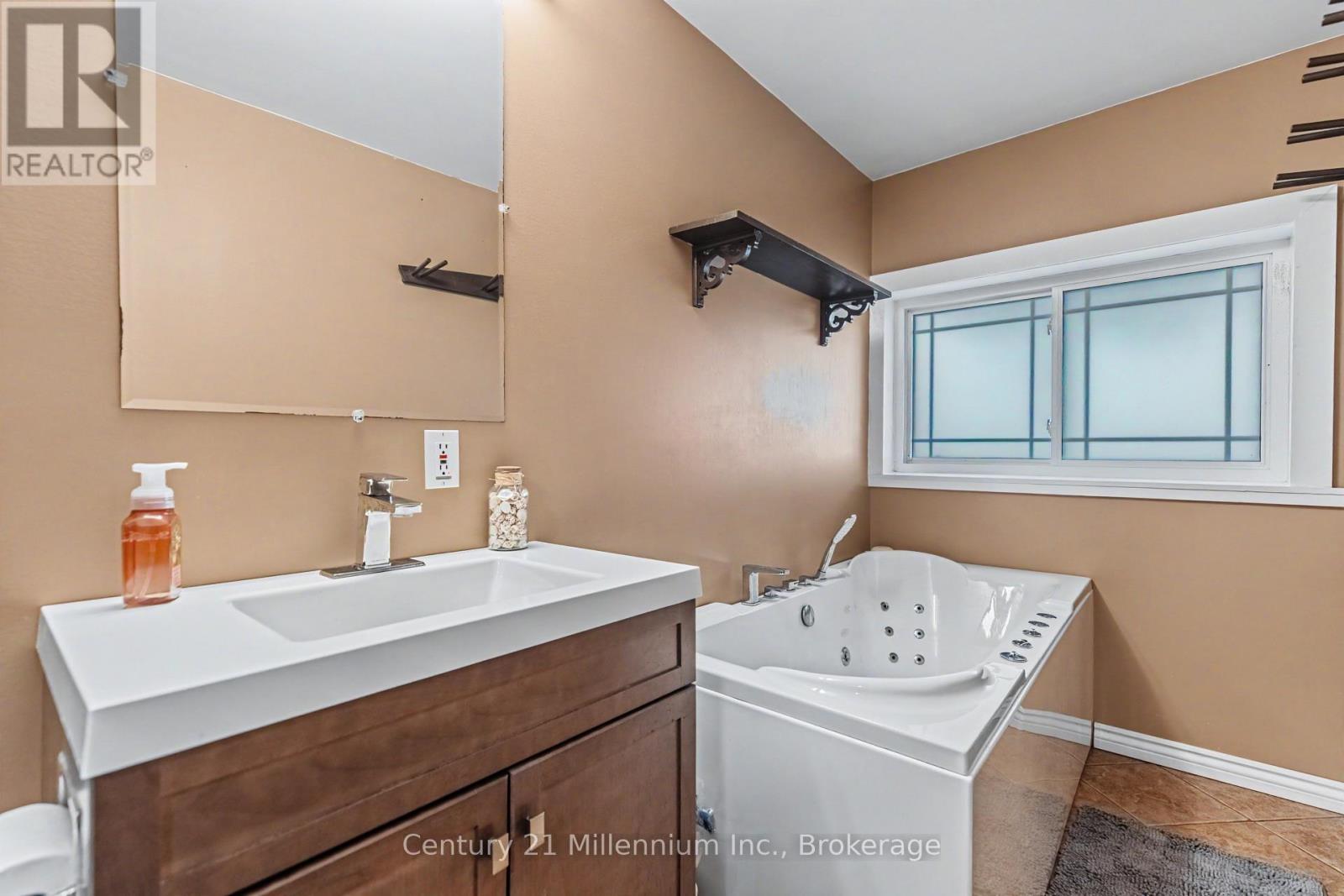 124 Lorne Street, Grey Highlands, Ontario  N0C 1H0 - Photo 19 - X13006406
