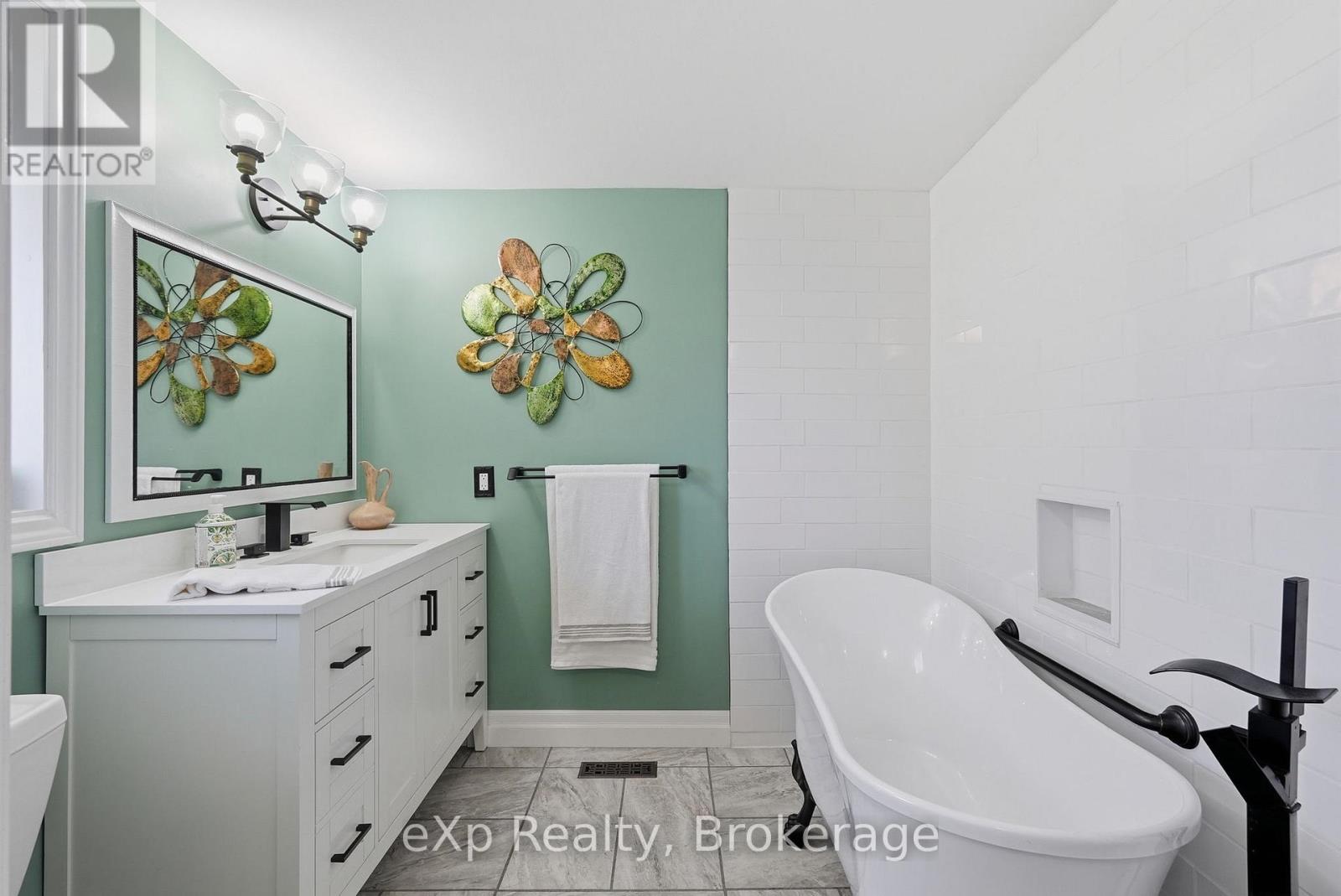 990 Heritage Drive, Kincardine, Ontario  N2Z 0C2 - Photo 23 - X13019978