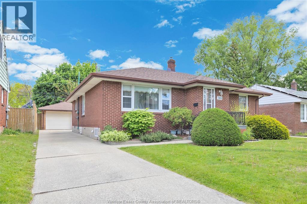 380 Partington, Windsor, Ontario  N9B 2N5 - Photo 2 - 26011512