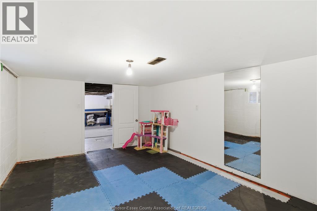 1220 Gladstone, Windsor, Ontario  N8X 3H3 - Photo 30 - 26011455