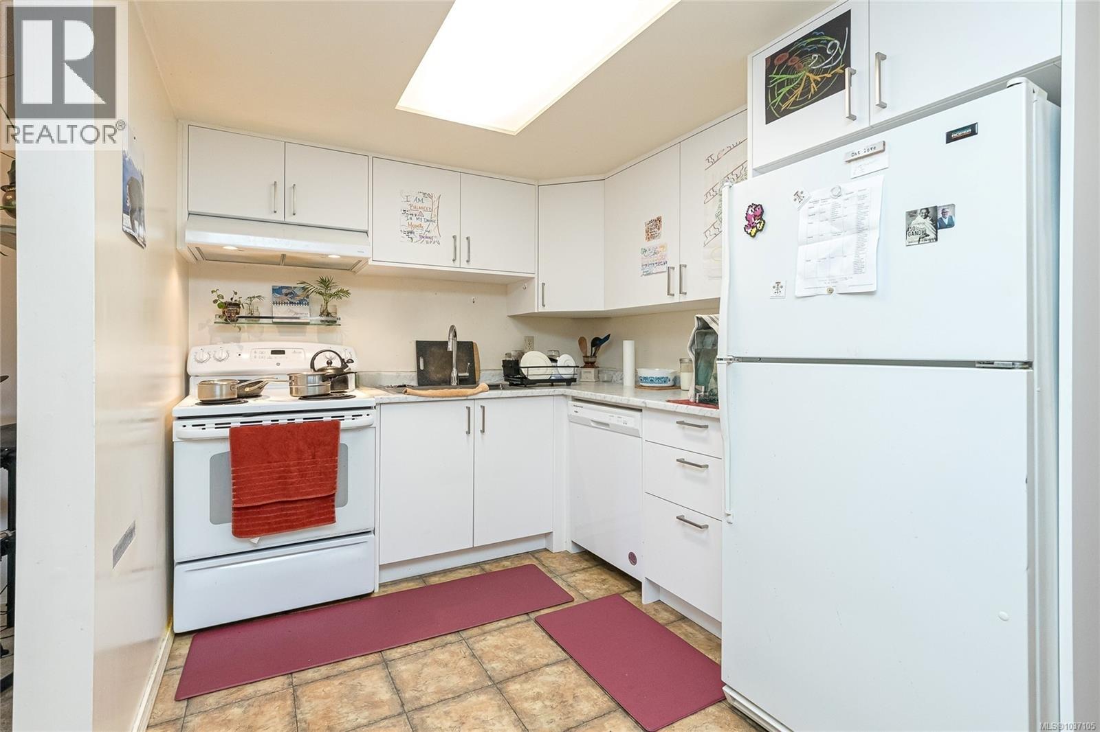 307 1615 Belcher Ave, Victoria, British Columbia  V8R 4N2 - Photo 8 - 1037105