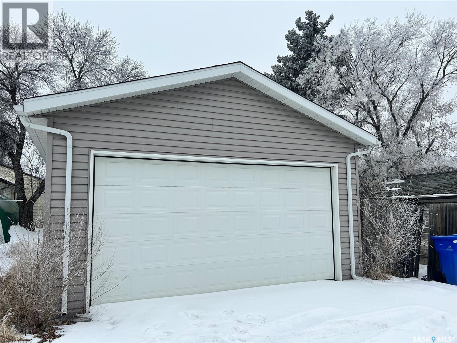 455 Halifax Street, Regina, Saskatchewan  S4R 1T4 - Photo 2 - SK031837