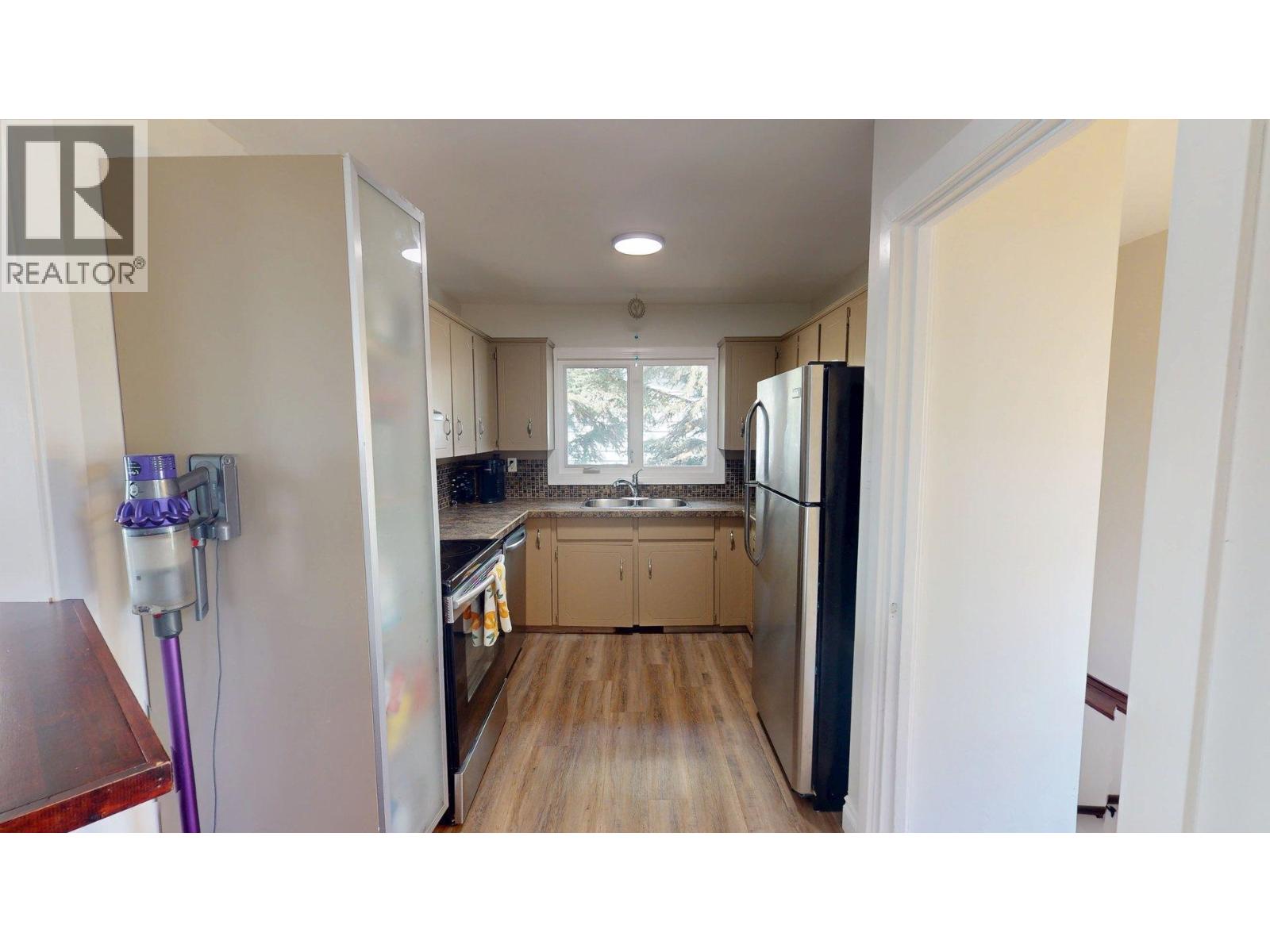 9524 111 Avenue, Fort St. John, British Columbia  V1J 2T8 - Photo 6 - R3124626