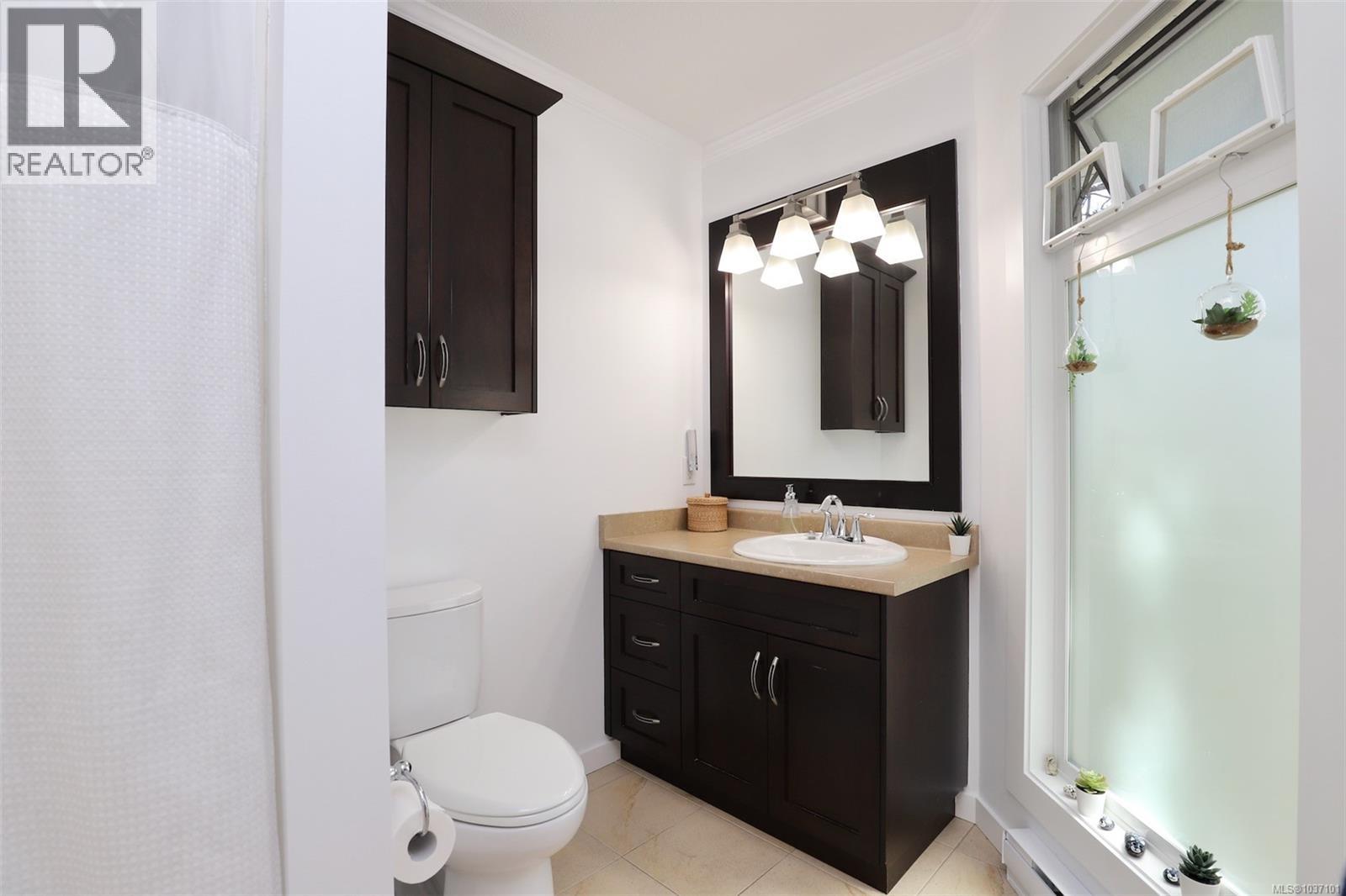206 330 Dogwood St, Parksville, British Columbia  V9P 1P7 - Photo 10 - 1037101
