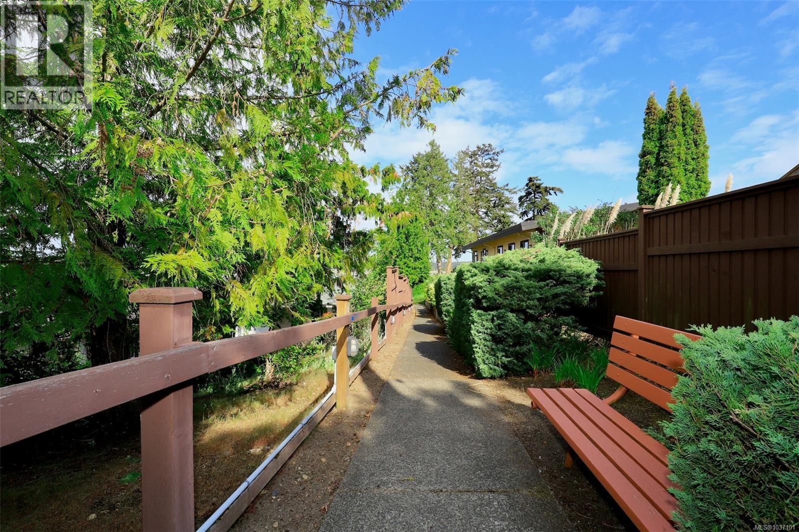 206 330 Dogwood St, Parksville, British Columbia  V9P 1P7 - Photo 41 - 1037101