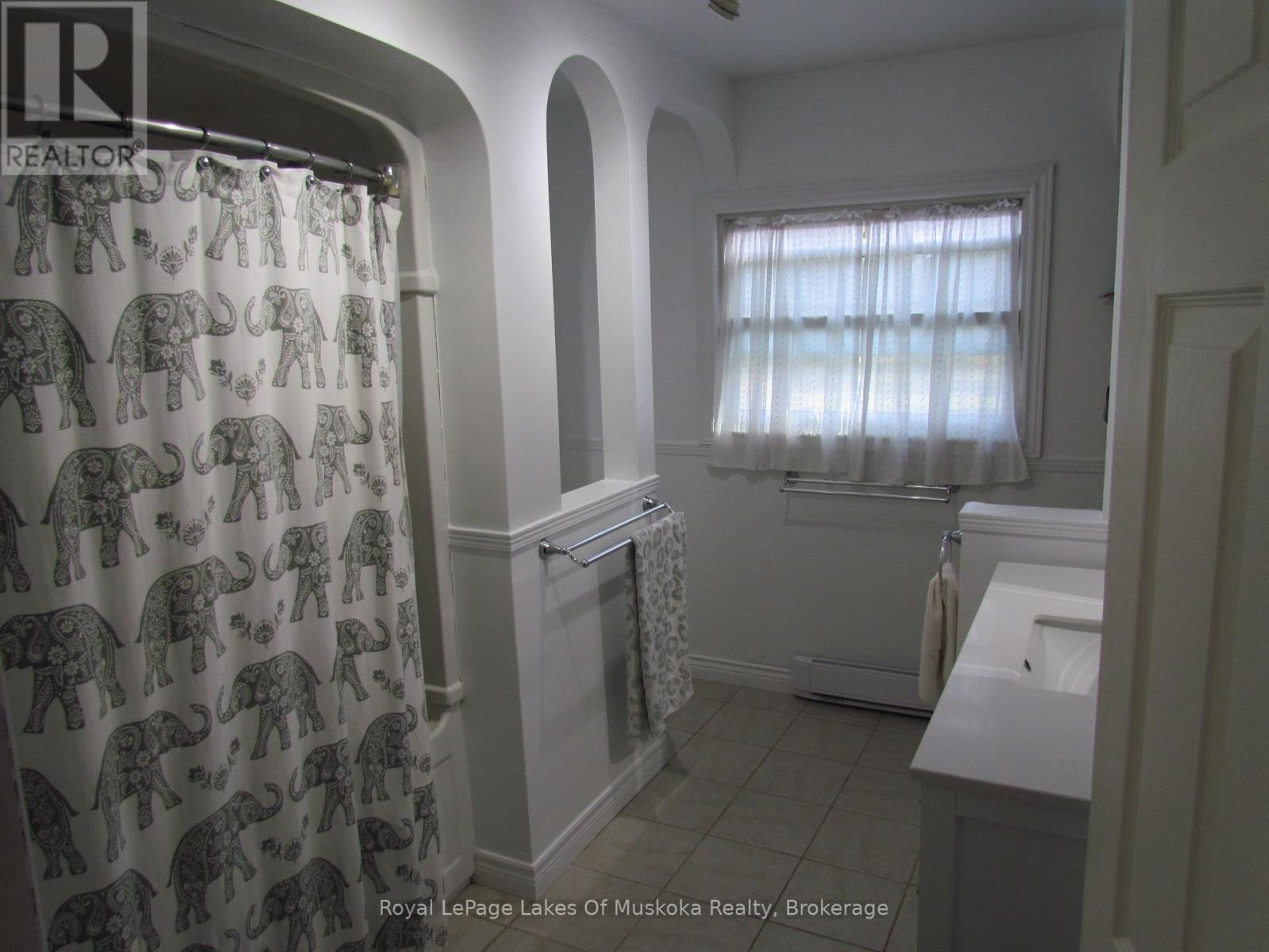 1016 Laycox Road, Gravenhurst, Ontario  P1P 0G8 - Photo 18 - X13145726