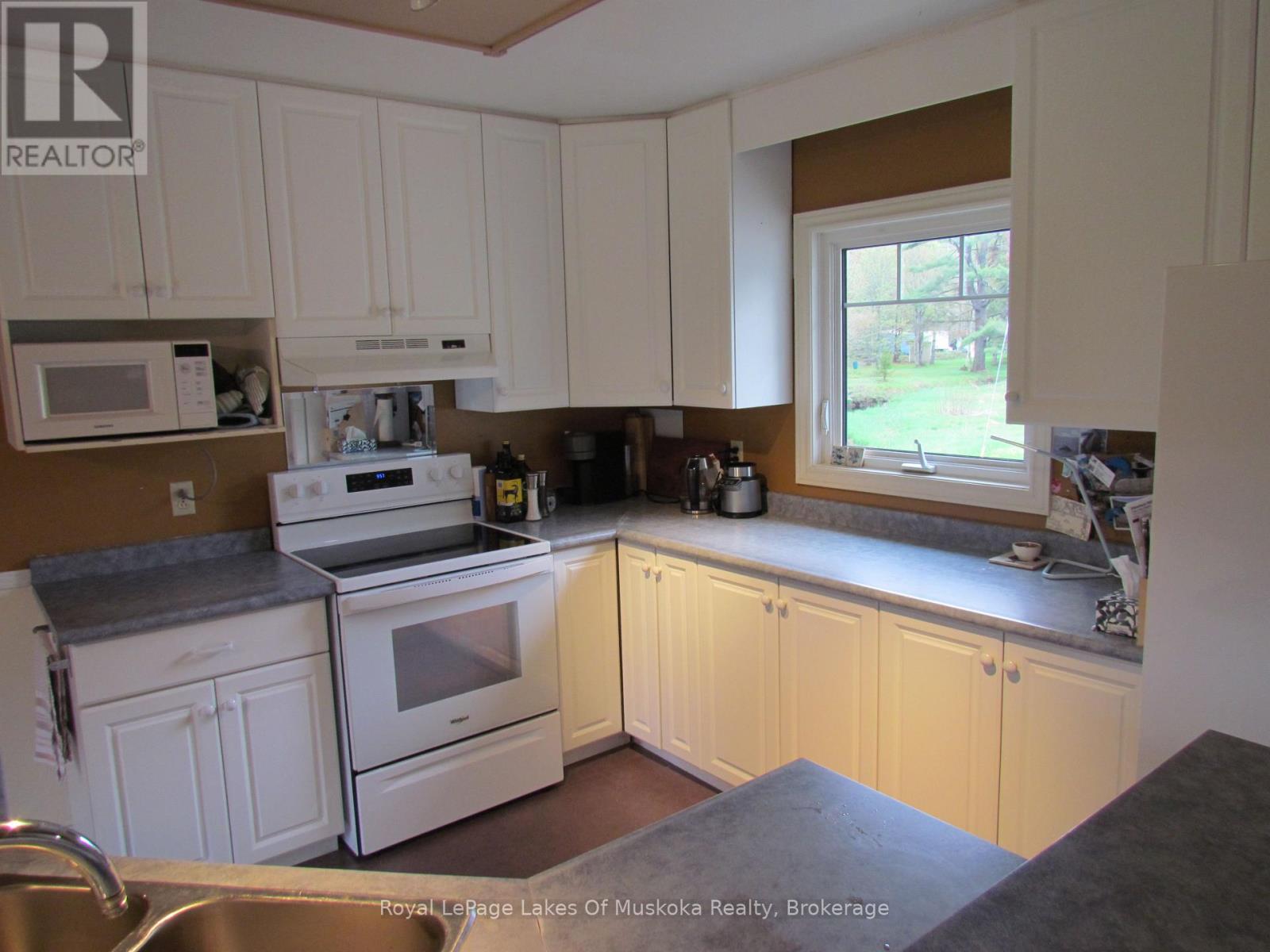 1016 Laycox Road, Gravenhurst, Ontario  P1P 0G8 - Photo 9 - X13145726